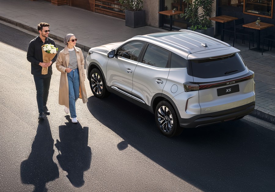 تلفیق موتور توربو با گیربکس دو کلاچه تر؛ چرا ایکس 5 خودرو پرشتابی است؟