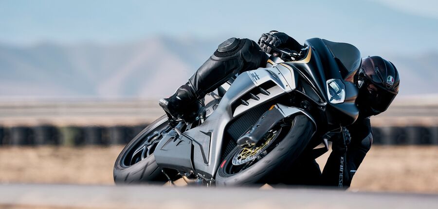 چرا «ام وی آگوستا» در لیست بهترین موتورسیکلتهای سال قرار دارد؟