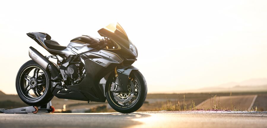 چرا «ام وی آگوستا» در لیست بهترین موتورسیکلتهای سال قرار دارد؟