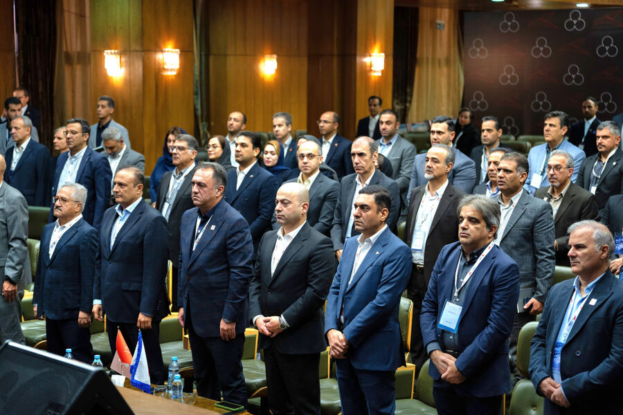 بازار سرمایه راهگشای صنعت خودرو / بحران نقدینگی میتواند تولید خودرو را متوقف کند