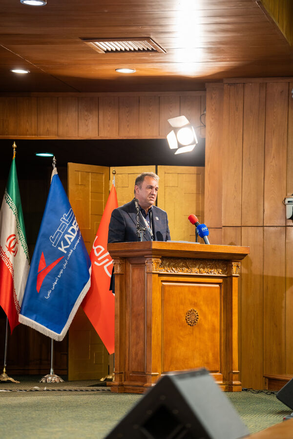 بازار سرمایه راهگشای صنعت خودرو / بحران نقدینگی میتواند تولید خودرو را متوقف کند