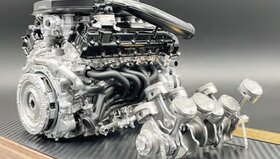 ریتم زیبای ۱۰ سیلندر با «لکسوس»