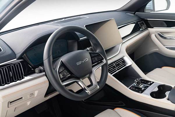 بررسی بی‌طرفانه BYD Song Plus؛ تکنولوژی جدید در یک کراس‌اوور خانوادگی