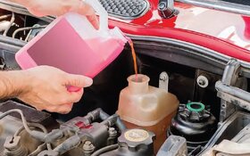 تفاوت‌ میان ضدیخ سبز و قرمز چیست؟