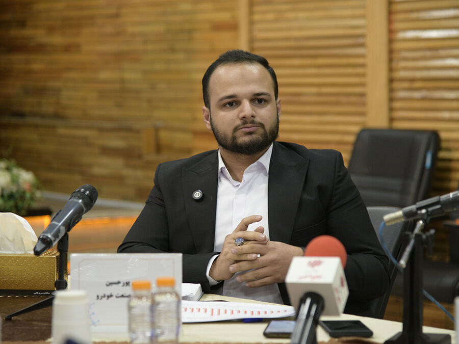 صنعت خودرو در مقایسه با بسیاری از صنایع داخلی پیشتاز است