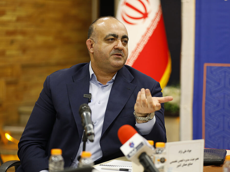 صنعت خودرو در مقایسه با بسیاری از صنایع داخلی پیشتاز است