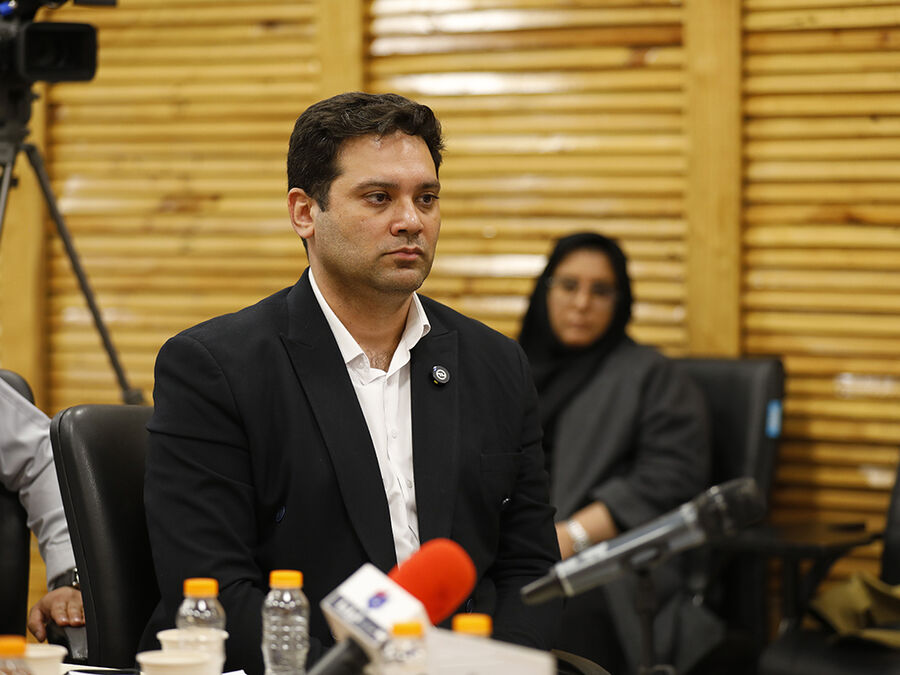 صنعت خودرو در مقایسه با بسیاری از صنایع داخلی پیشتاز است