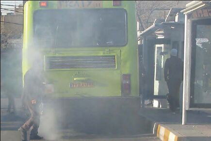 نقش پررنگ کامیونها و اتوبوسهای فرسوده در آلودگی هوا