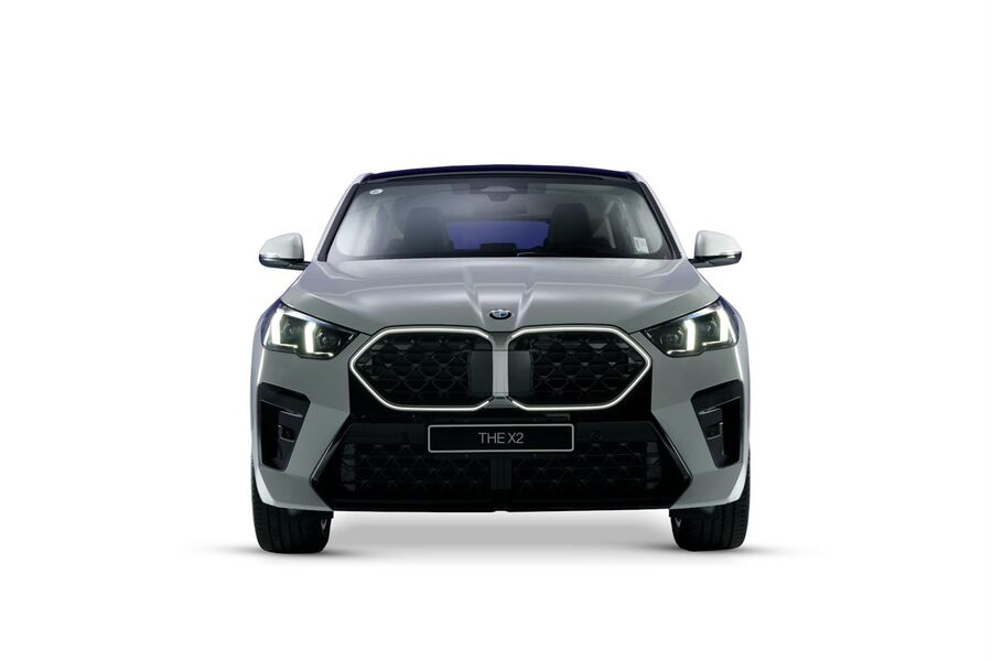 مقایسه دو مدل بامو «X۲ ۲۵i» و «X۲ ۱۸i» تویینپاور توربو با حجم موتور ۲ لیتری و ۱.۵ لیتری