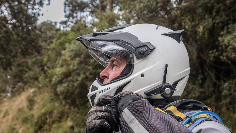 راهنمای خرید هندزفری مناسب موتور سواری و پیک موتوری