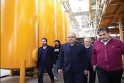 بازدید استاندار آذربایجان شرقی از واحد تولید روغن‌موتور در مراغه