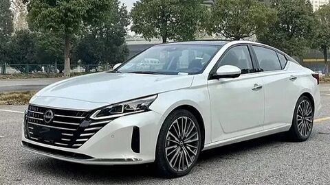 نیسان قشقایی آنر و آلتیما 2025 