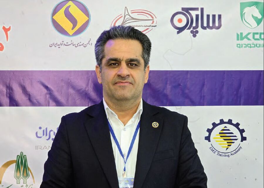 صنعت خودرو بدون نوسازی تجهیزات و پیوند واقعی با دانشگاه رقابت‌پذیر نمی‌شود