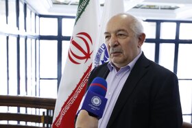 بلاتکلیفی، تولید و سرمایه‌گذاری را کاهش می‌دهد